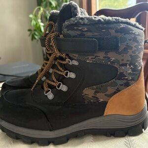 Thermolite Eco Boys Foster  Camouflage Winter Boots with Fur Lining
